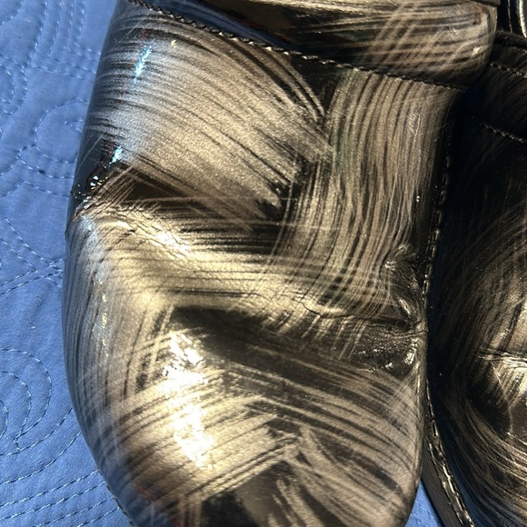 Dansko Clogs. Size 41. Size 11 is this size. - Picture 3 of 7